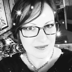 Meet your Posher, Marianne